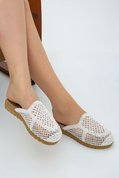 Moda Devrin White Closed-Front Straw Knitted Outdoor and Home Slippers