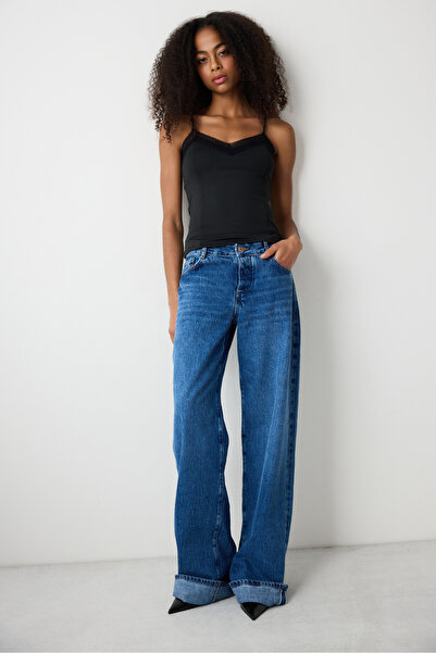 Penti Black V-Neck Lace Slim Fit Undershirt