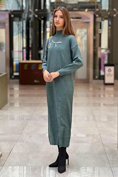 Ghisa Stone Embroidered Knitwear Dress on the Shoulder