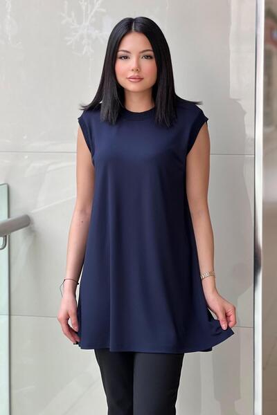 Ghisa تونيك بدون أكمام مع ضلع لامع