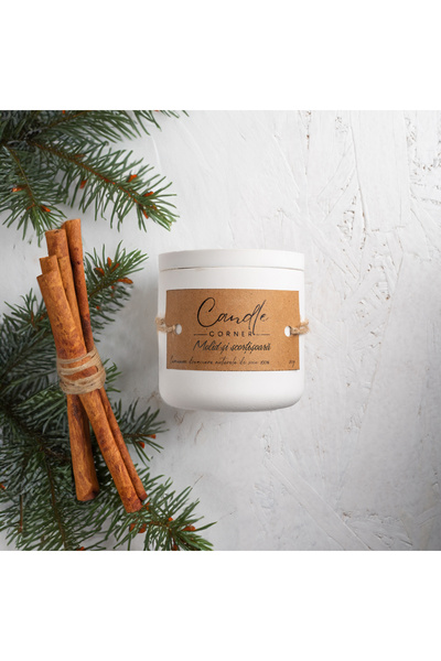 Candle Corner Lumânare lucrată manual din ceară de soia 100% naturală, molid ...