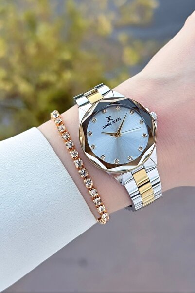 Daniel Klein Women's Wrist Watch and Bracelet with Gold Silver Color Adjustable Band Dkgnct437