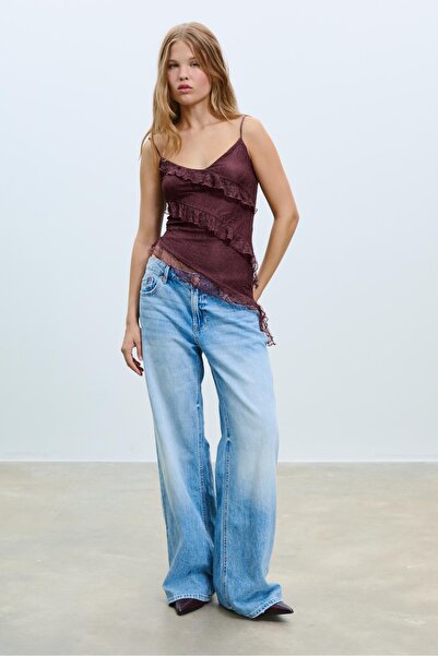 Stradivarius Asimetrik Dantelli Fırfırlı Üst