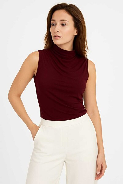 Miss بلوزة من القماش الرملي بدون أكمام من Drapeli