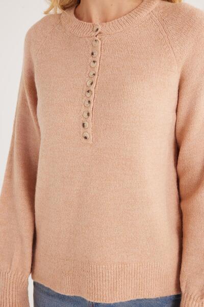 Tudors Women's Oversize Wide Cut Button Collar Powder Sweater