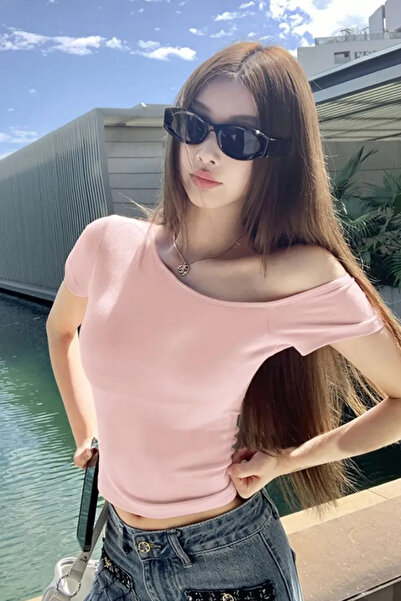 Tarz Cool Ροζ γυναικείο μπλουζάκι με λαιμόκοψη καραβιού, στενό/λεπτό, από λύκρα