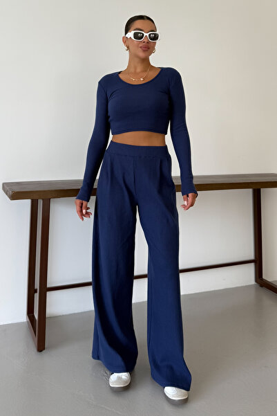 MODAGEN Жіночий темно-синій комплект з блузою з круглим коміром та брюками з інтерлоком