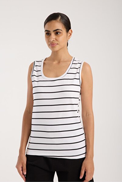 Akbeniz Set de pijamale pentru femei cu bretele groase, pantaloni scurți albi