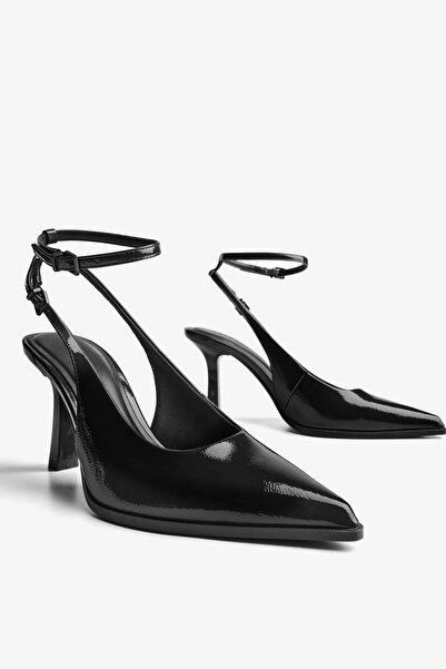 Bershka Arkası bantlı topuklu ayakkabı