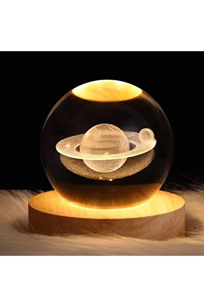 HediyeFilesi 3D Satürn Kristal Küre Lamba – USB li Gün Işığı LED Işıklı Ahşap Standlı Dekoratif Masa Lambası
