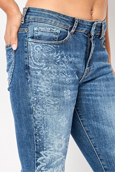 Desigual Women Skinny Fit Washed Stretchable Jeans, Light Blue