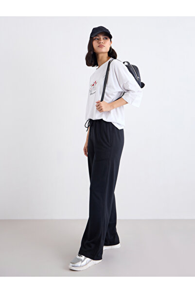 Styli Women White Embroidered Detail Oversized T-Shirt