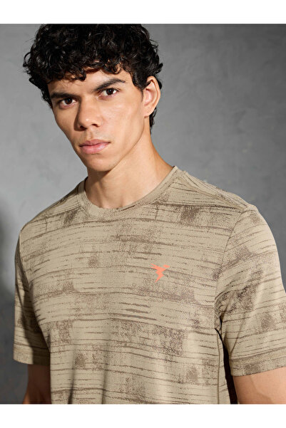 Technosport By Styli Men Jacquard Slim Fit Crew Neck T-Shirt