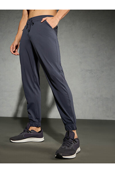 Technosport By Styli Men Solid Relaxed Fit Joggers