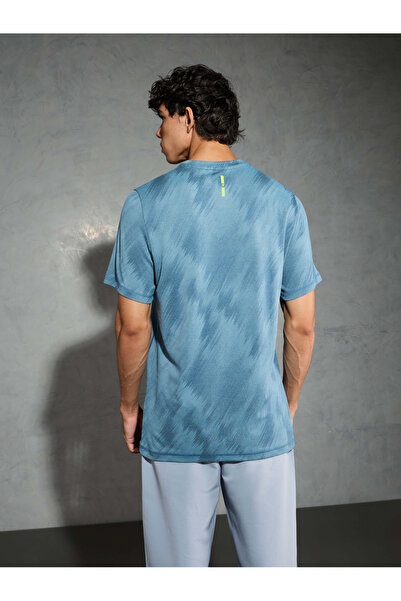 Technosport By Styli Men Jacquard Slim Fit Crew Neck T-Shirt