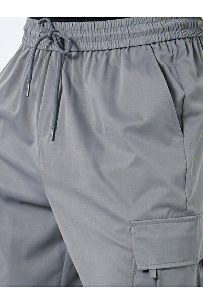 Styli Men Relaxed Fit Cargo Shorts