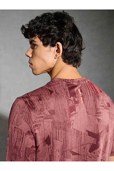 Technosport By Styli Men Jacquard Slim Fit Crew Neck T-Shirt