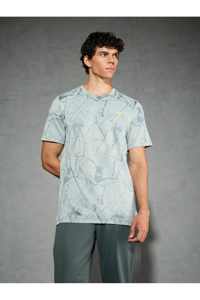 Technosport By Styli Men Jacquard Slim Fit Crew Neck T-Shirt