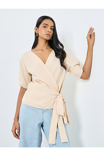 Styli Solid V-Neck Wrap Top