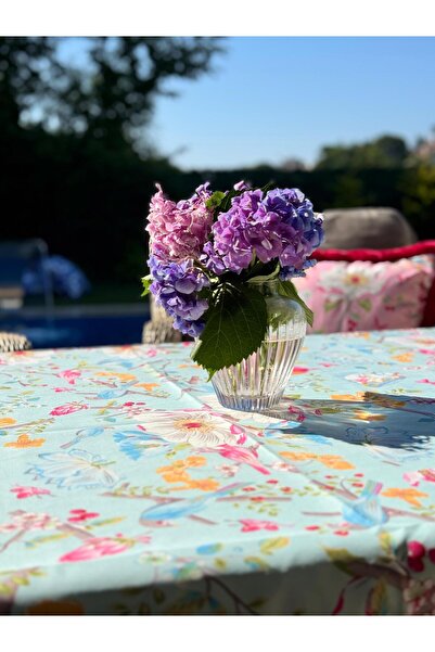 Merve Kaymakcı Flower Pattern Tablecloth Baby Blue