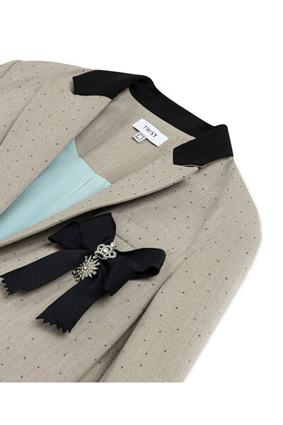 Twist Blazer with Bow Applique
