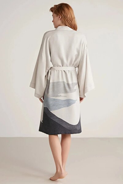 YUYİ N A U T l C A CĂMĂ DE NOAPTE PENTRU FEMEI CU TEXTURA MOALE