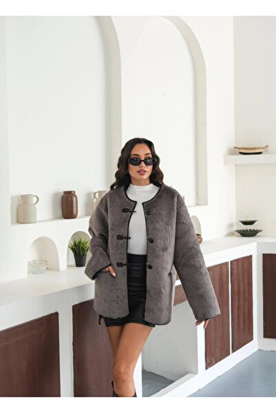 unika boutique Women's Luxury Leather Detailed Plush Leather Jacket