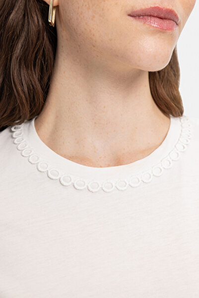 W Collection White Collar Detail Tshirt