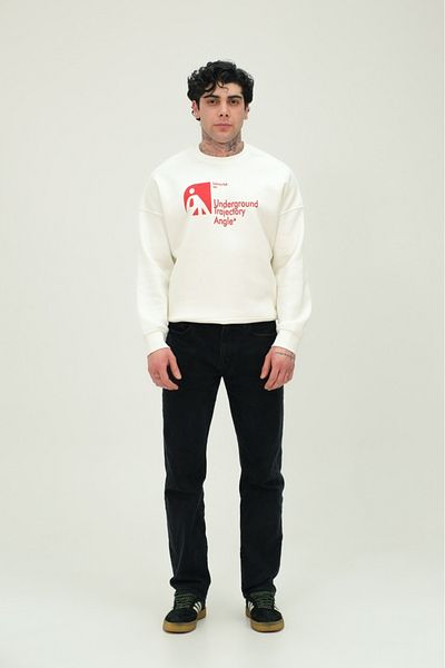 The Champ Clothing Unisex Oversize Crew Neck εμπριμέ φούτερ – Ecru (Off White) Μοντέλο με στάμπα με κείμενο