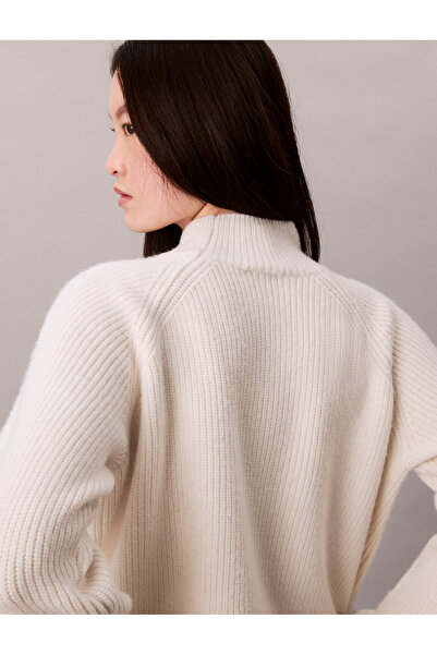 Calvin Klein Calvin Klein Women Cream Woolen Stitch Raglan Sleeve Pullover Sweater