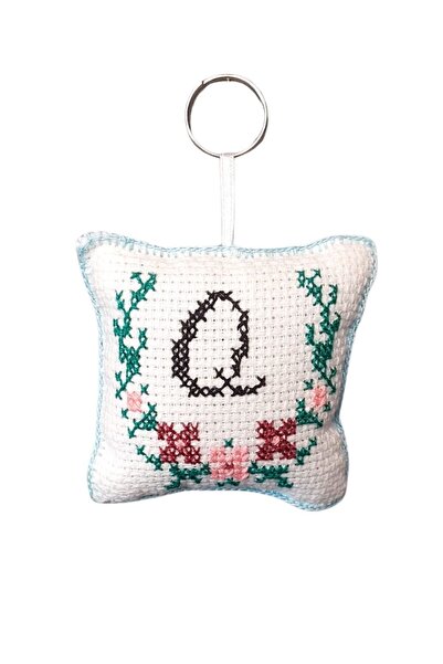 Uretti - Sibel 2453 9085 Handmade Letter Q Cross Stitch Keychain