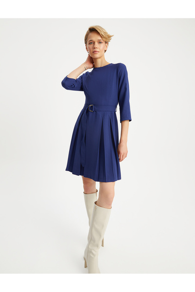 BGN workshop KEMER DETAYLI PILELI ELBISE