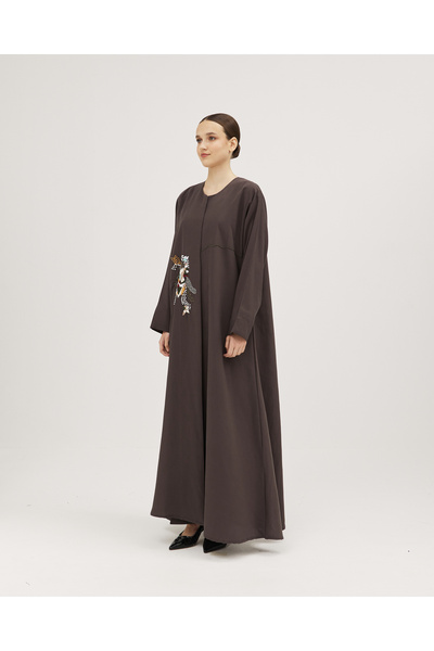 SOROSE SA Olive linen wrap abaya, half-cloche, with side embroidery and square sleeves