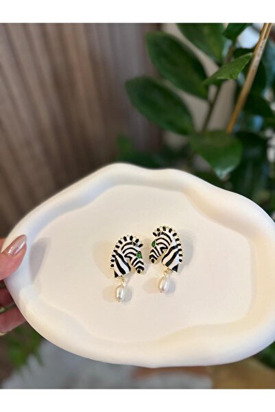 MU&ME BOUTİQUE Earrings Zebra with Pearl