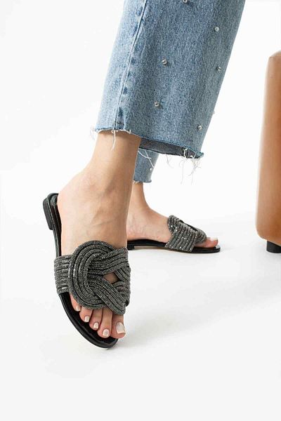 TubiBella Black Colored Slippers with Knot Detail and Stone Pattern