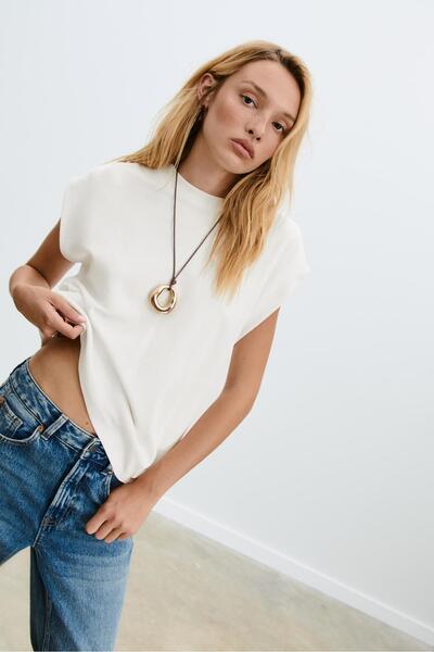 Stradivarius Basic sleeveless T-shirt