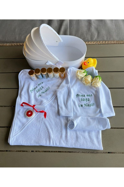 Botez Set pentru baietel prima baita pe verde cu prosop si body maneca lunga