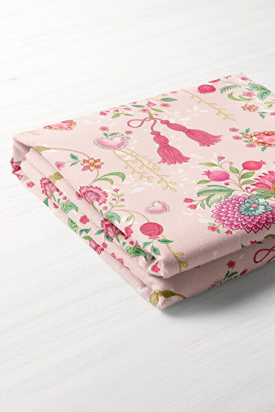 decofav مفرش طاولة بتصميم زهور وردية على شكل قلب من Love Bloom - 130x204 سم