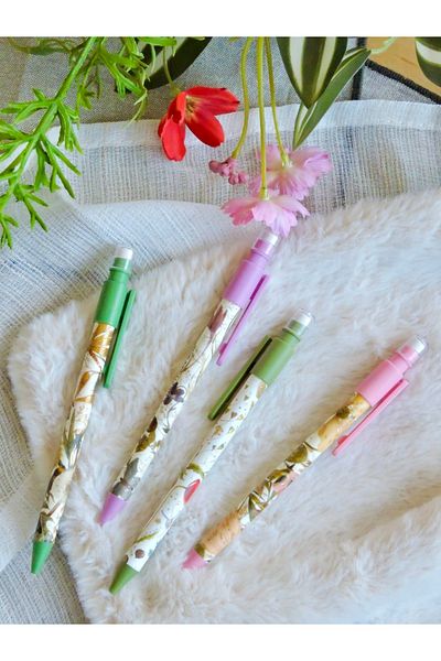 Nova Crafts Set of Four Soft Cream Flower Patterned Tip Pens (4 Pieces) 0.7 Tip