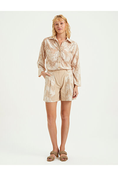 BGN workshop شورت مطوي بتفاصيل دانتيل