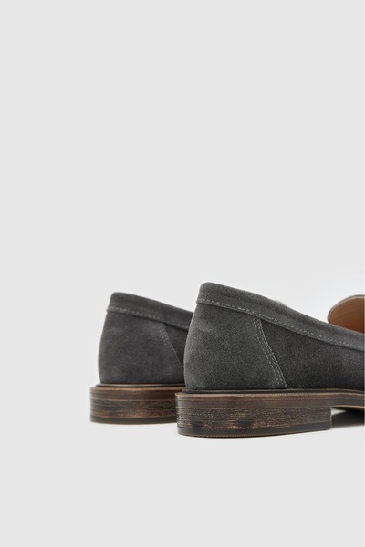 Lara Mira gri rengi hakiki süet deri püsküllü kadın Loafer ayakkabı 7700