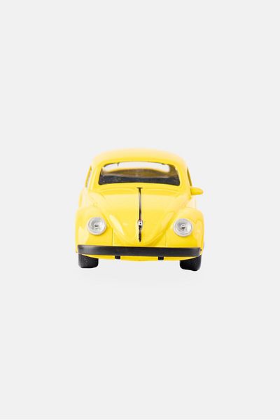 Jada Punch Buggy1959 Volkswagen Beetle Die-cast Car With Mini Gloves, Yellow