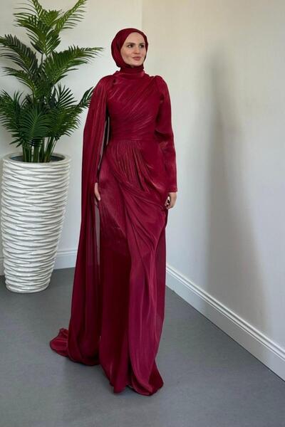 MERVEN AKYÜZ Rosalinne Tek Omuz Pelerinli Drapeli Jan Jan Abiye Bordo