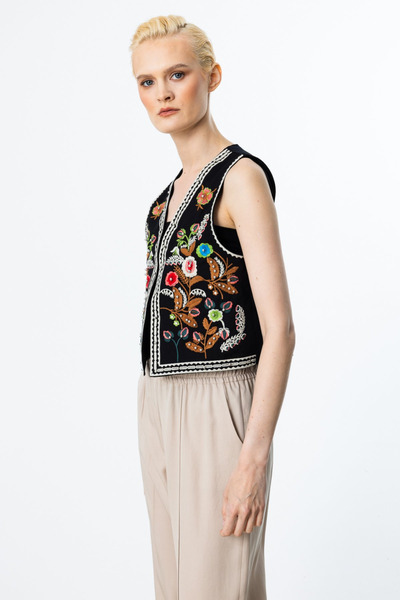 ON Вишитий бісером бавовняний жилет