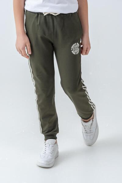 Mışıl Kids Παγκόσμια εμπριμέ αγορίστικη φόρμα με ρίγες στα πλαϊνά