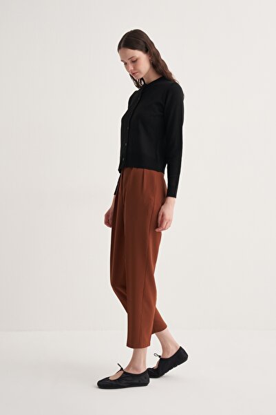 EBU Prive Women's Double Pleated Trousers Brown