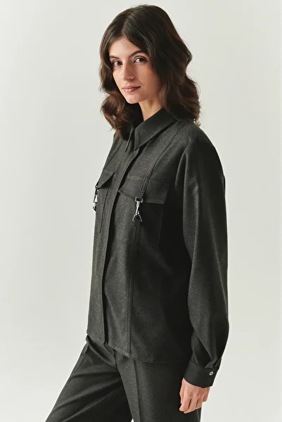 Exquise Long Sleeve Regular Woven Gray Shirt with Pockets Accessories