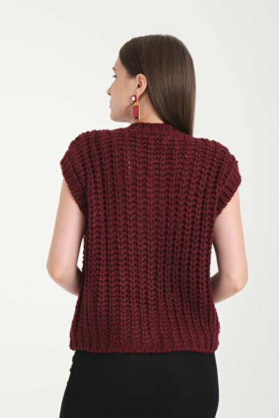 İLKCET MODA Crew Neck Soft Textured Pocket Buttoned Knitwear Vest