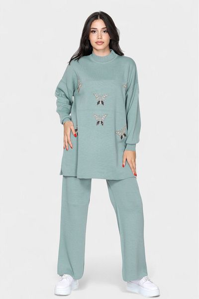 NEWCO Comfortable and Stylish Side Slit Knitwear Double Set Butterfly Motif Stone Embroidered Top and Pants