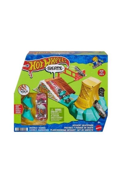 mattel Skatepark Hot Wheels + skateboard